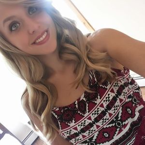 Meet your Posher, Lori